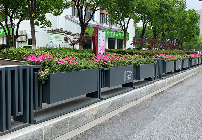 廊坊户外道路栏杆花箱